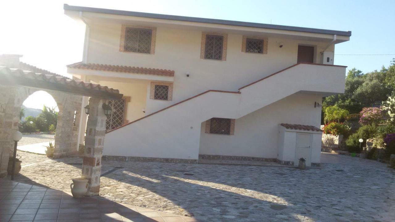 Case Susinna Torretta Capaci Exterior photo