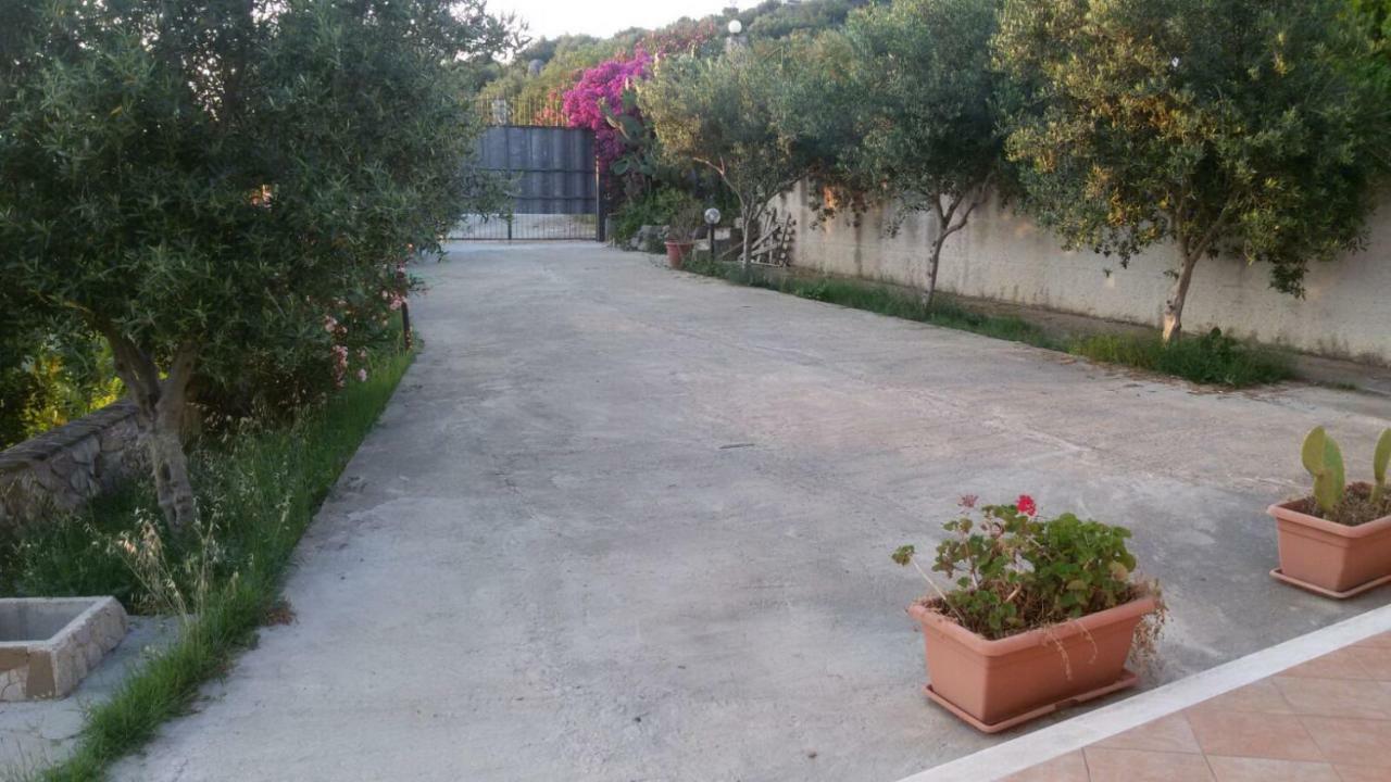 Case Susinna Torretta Capaci Exterior photo