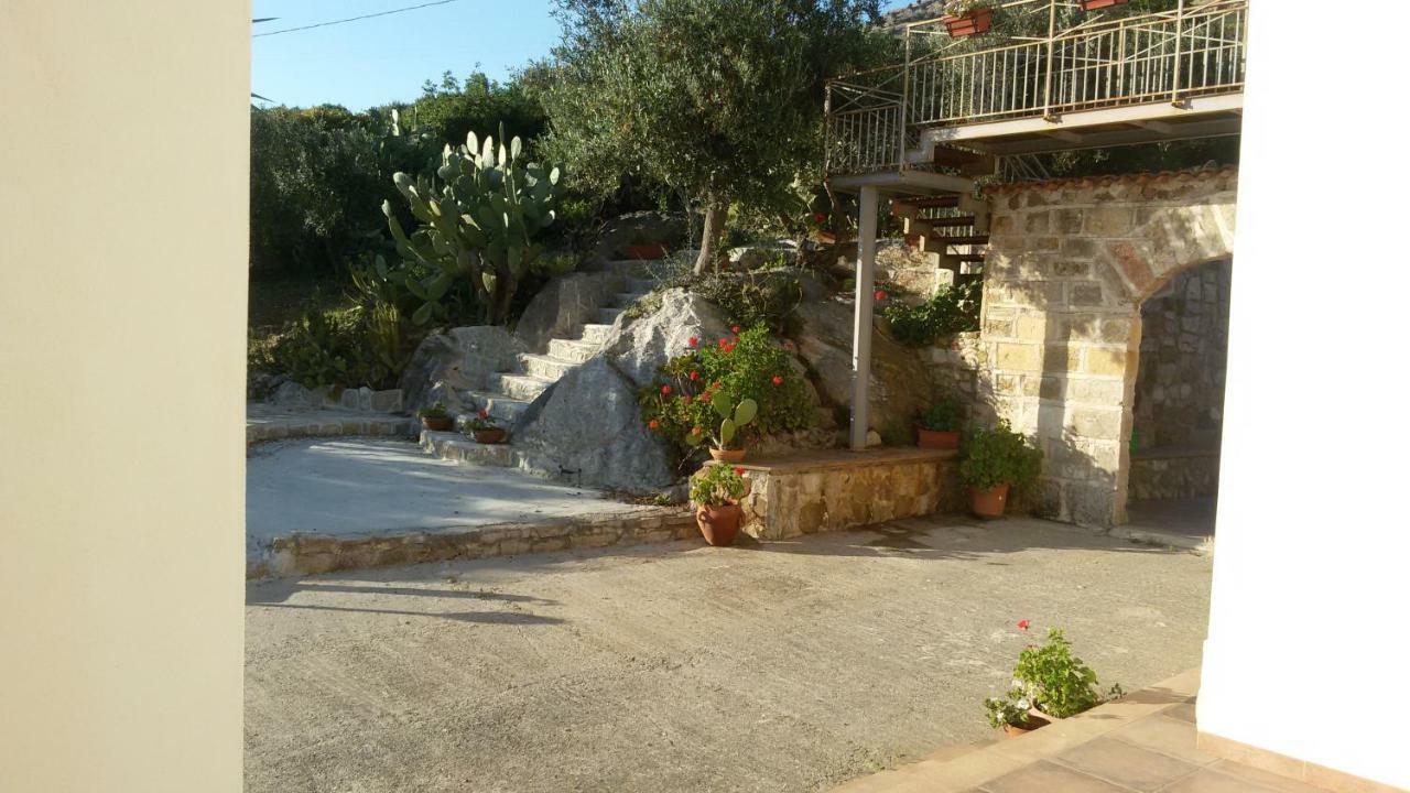 Case Susinna Torretta Capaci Exterior photo