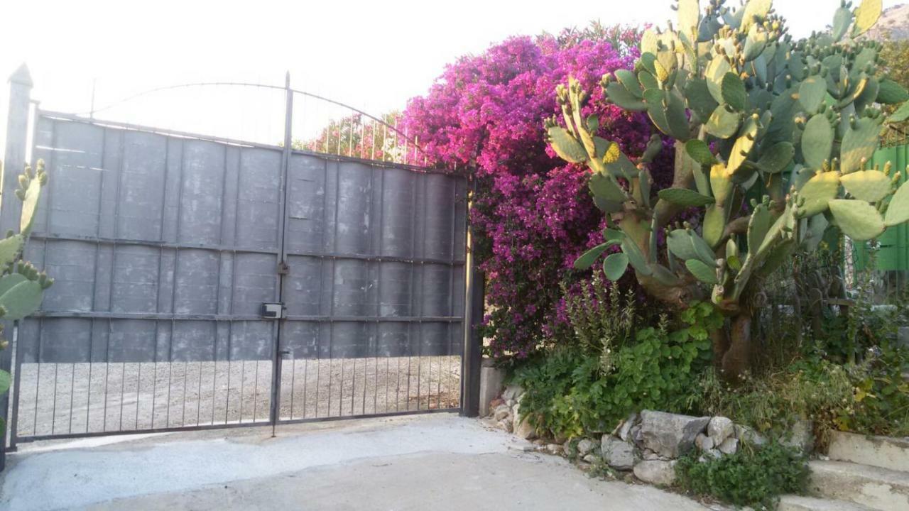 Case Susinna Torretta Capaci Exterior photo