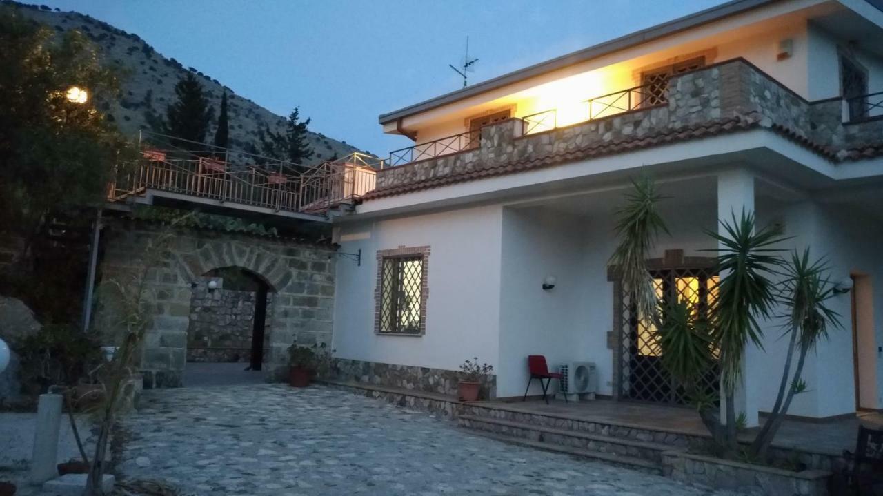 Case Susinna Torretta Capaci Exterior photo
